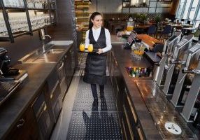 Arbeidsplassmatte-bar-restaurant-foto